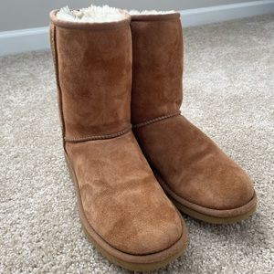 Ugg Short Boots Size 8